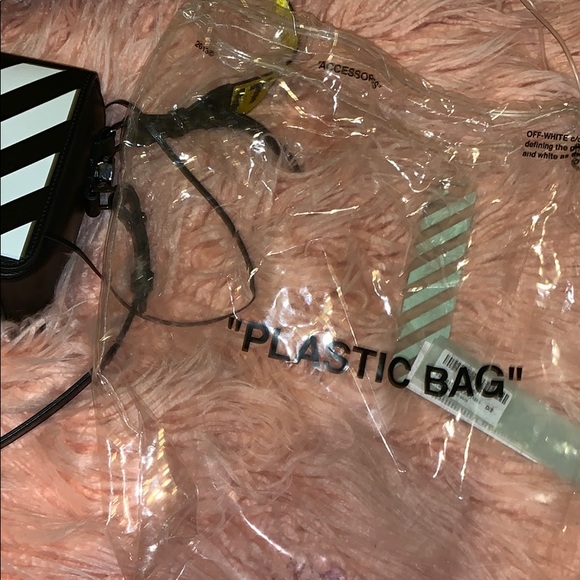 Off- white Flap Bag - Picture 3 of 4